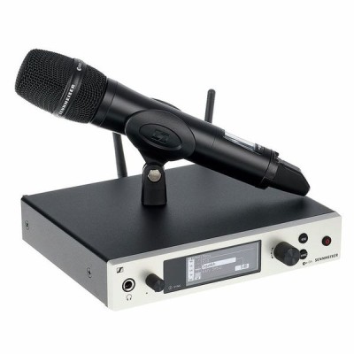 Wireless vocal set. Includes (1) SKM 500 G4 handheld microphone, (1) e 935 capsu