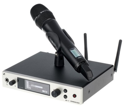 Handheld Transmitter. Microphone capsule not included, frequency range: GBW (606