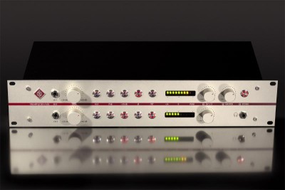 Two-channel transformerless microphone preamp with switchable 20 dB pad