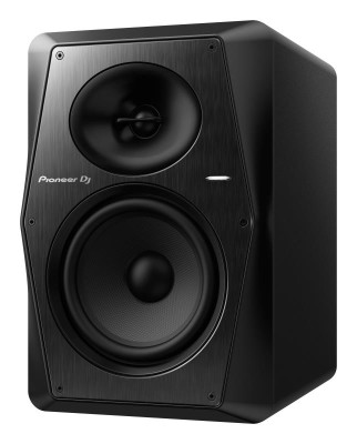 VM70: Active Monitor Speaker with 6.5 inch woofer